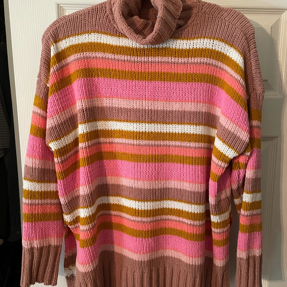 Aerie chenille cowl neck sweater with side slits size small